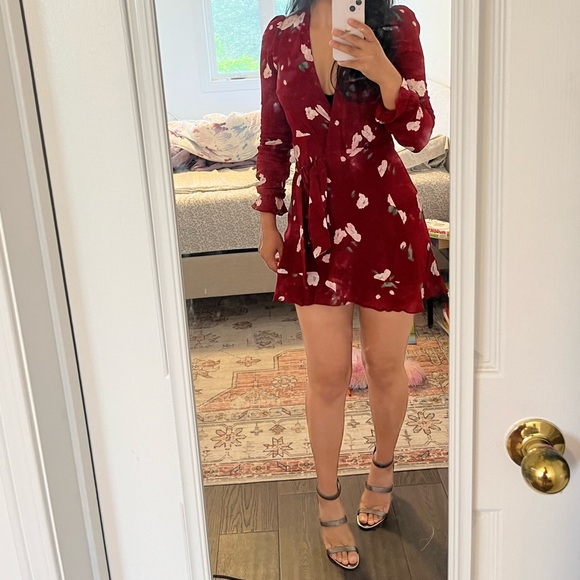 Reformation Dress - Picture 2 of 5